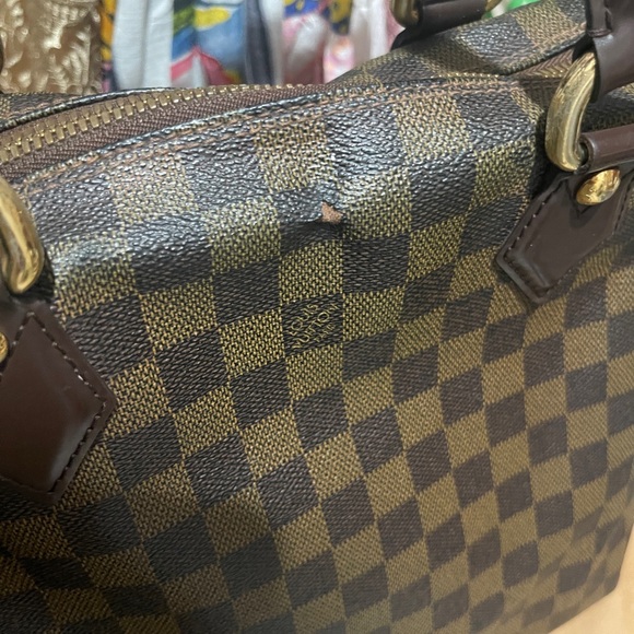 Louis Vuitton Vintage Handbag - Picture 10 of 16